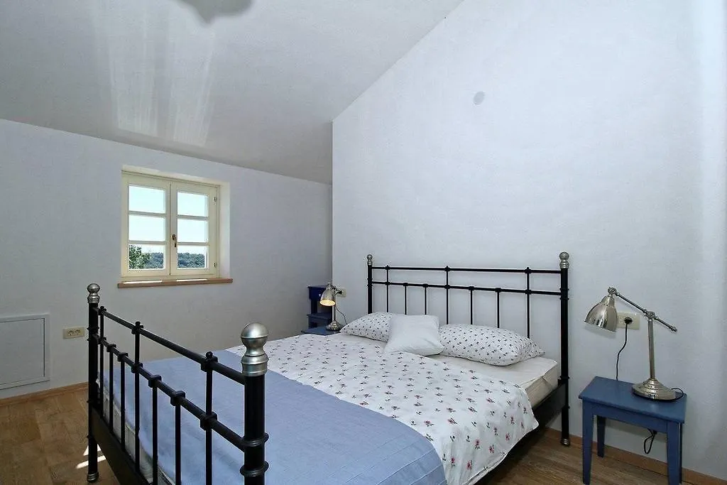 Villa Dvori Na Brigu Pazin