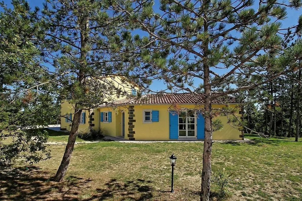 Villa Dvori Na Brigu Pazin Holiday home